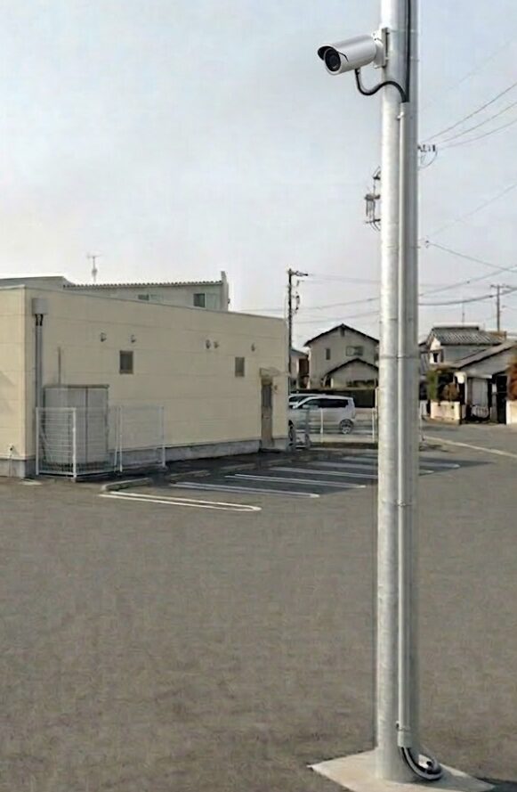 「ただカメラを付けるだけではない。5年後も変わらず、店舗の死角を監視し続けるために――。有線放送のDNAが宿る、妥協なき施工品質。」